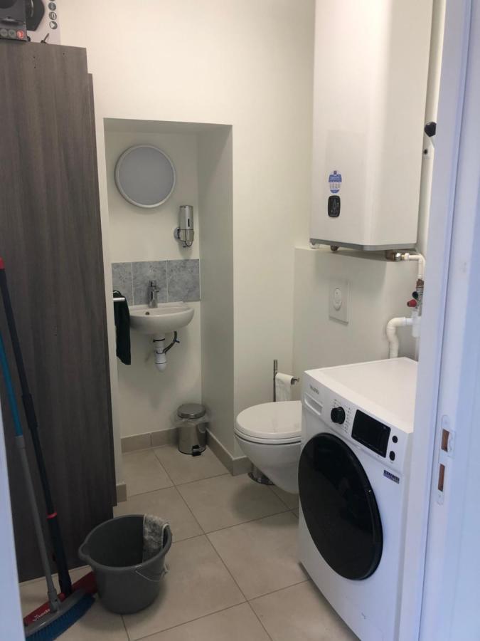 Residence Merlin Appartement Arthur Saint-Malon-sur-Mel Екстериор снимка